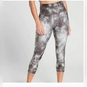 Athleta Salutation II capri Leggings Size Small